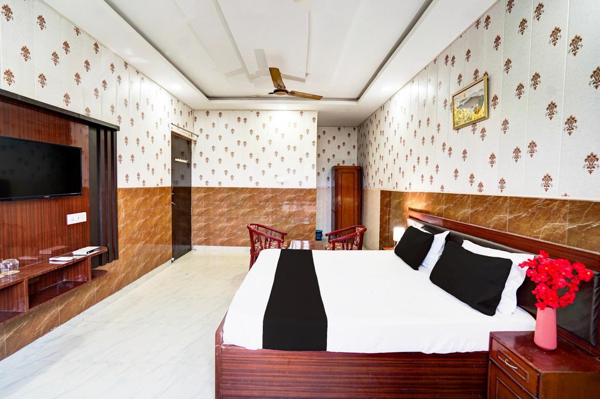 Hotel O Nova Resorts & Luxury Farm Raebareli Kültér fotó