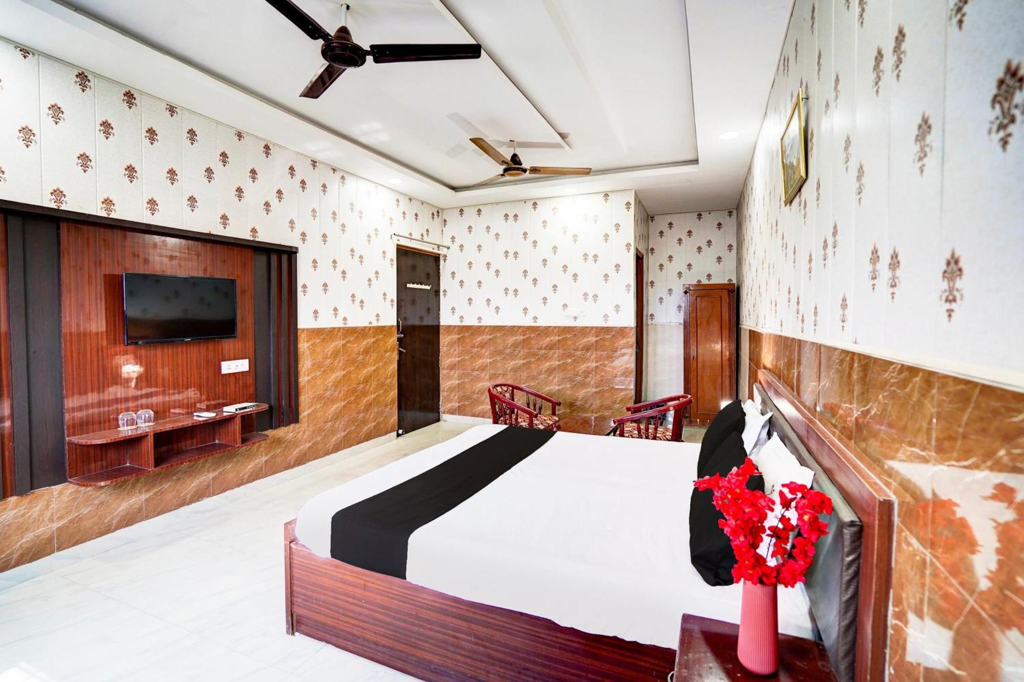 Hotel O Nova Resorts & Luxury Farm Raebareli Kültér fotó